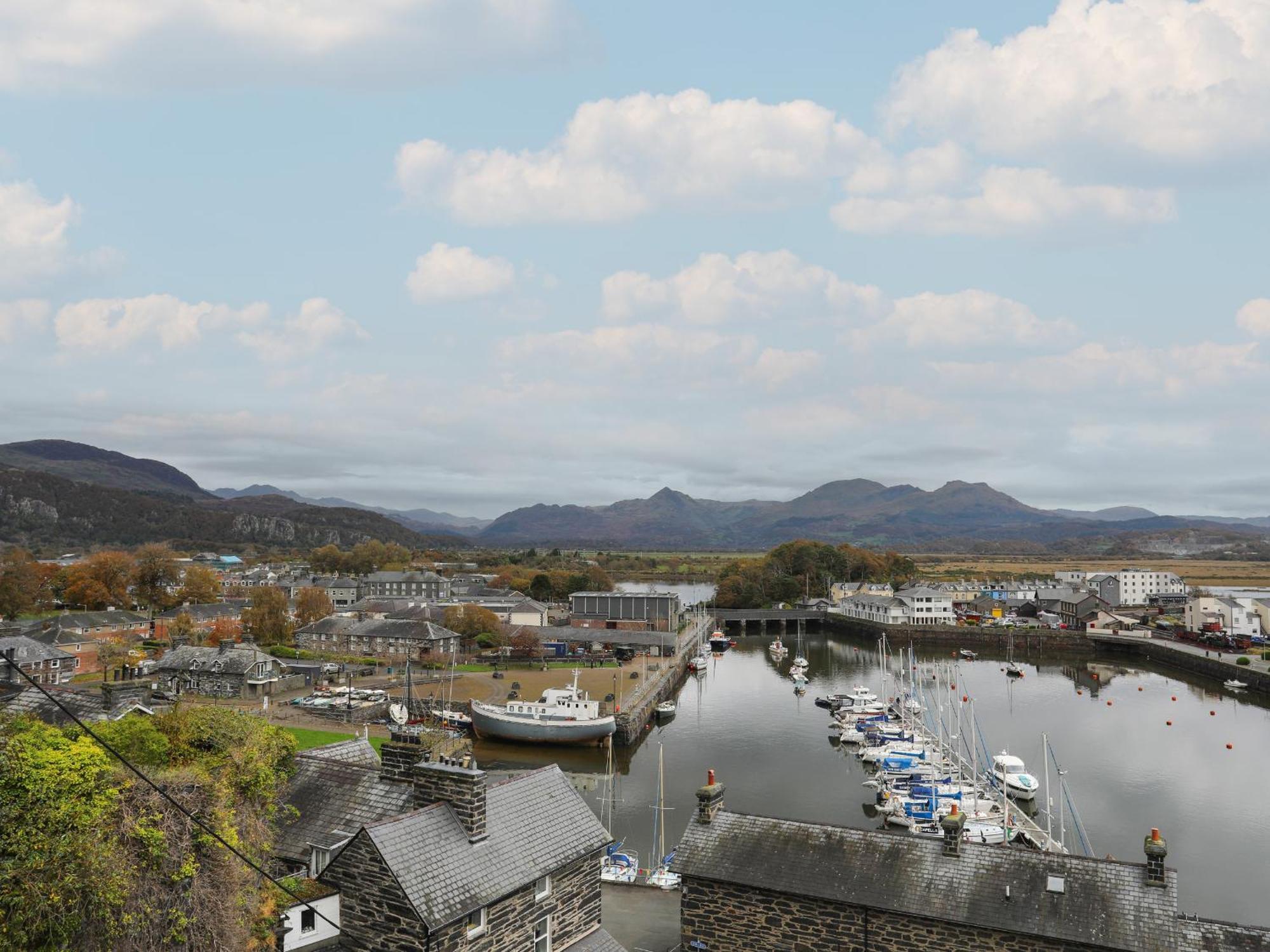 Cornhill Courtyard Apartamento Porthmadog Exterior foto